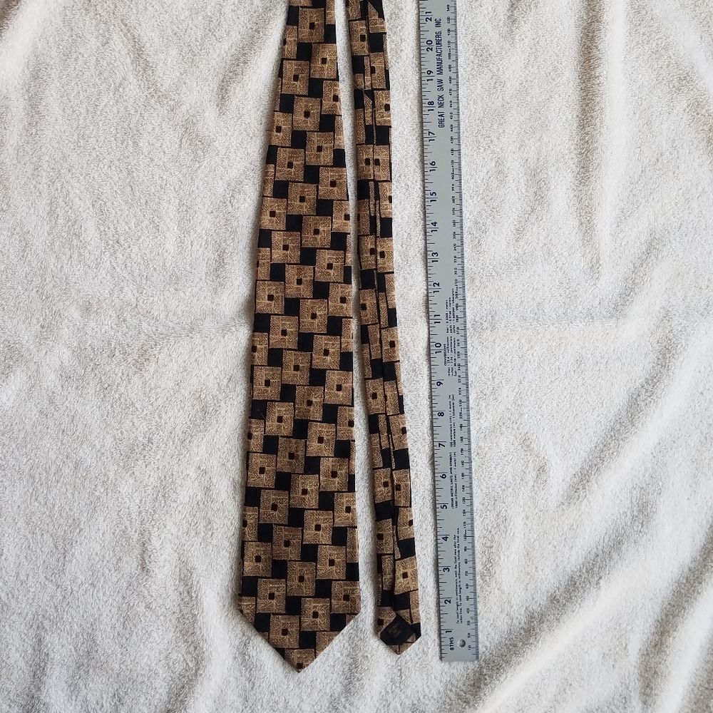 Colours by Alexander Julian Necktie / Suit Tie Black, Brown, Tan Square Pattern